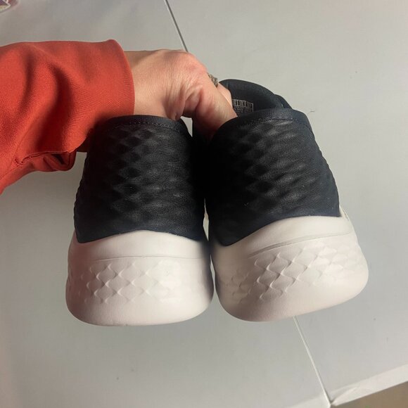 Skechers Women's Size 8 Go Walk Now Hands Free Slip On Sneaker Shoes Black Work - Picture 2 of 7